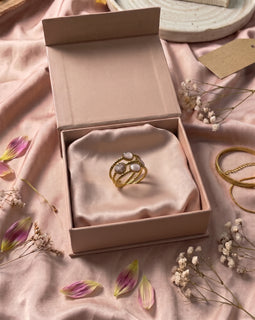 The Twisted Stone Ring