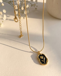 GoldTulip Pendant Necklace